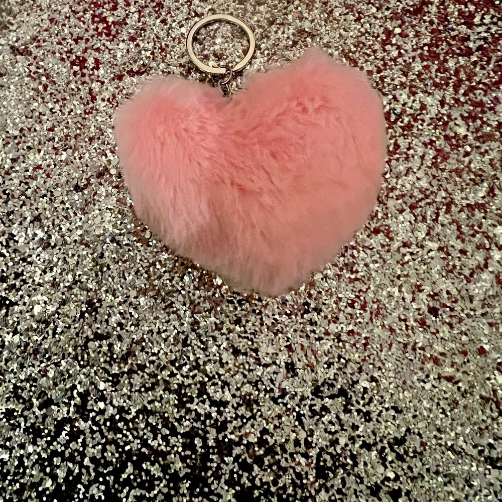 ❌SOLD❌PINK FURRY PLUSH HEART KEYCHAIN